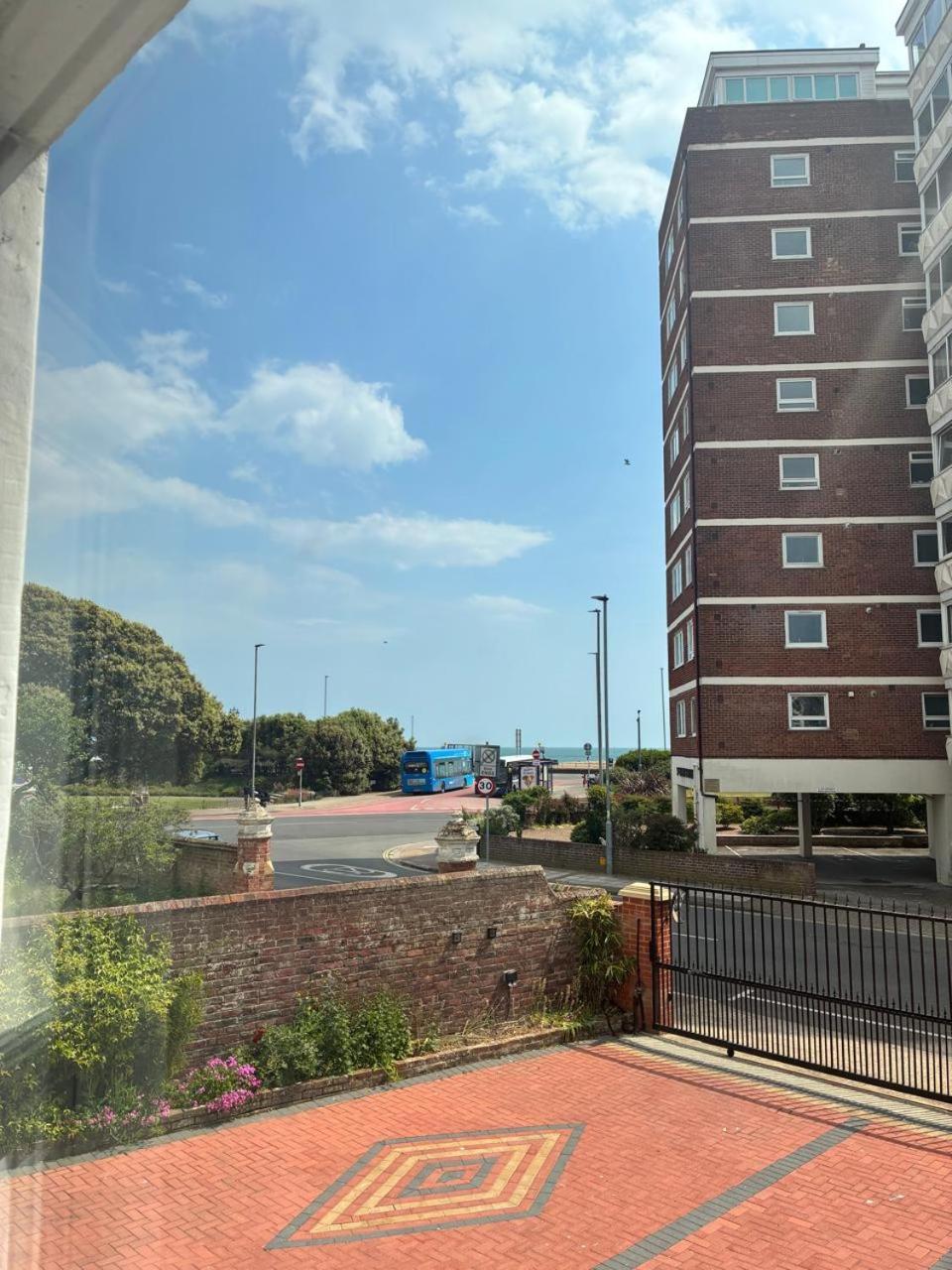 Inn By The Sea, Portsmouth - En Suite Rooms With Or Without Sea View, Onsite Ev 22Kw Eksteriør billede