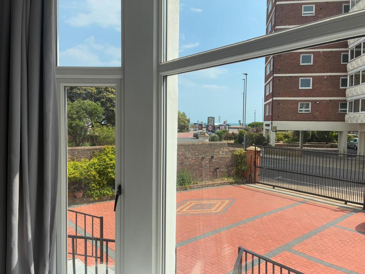 Inn By The Sea, Portsmouth - En Suite Rooms With Or Without Sea View, Onsite Ev 22Kw Eksteriør billede