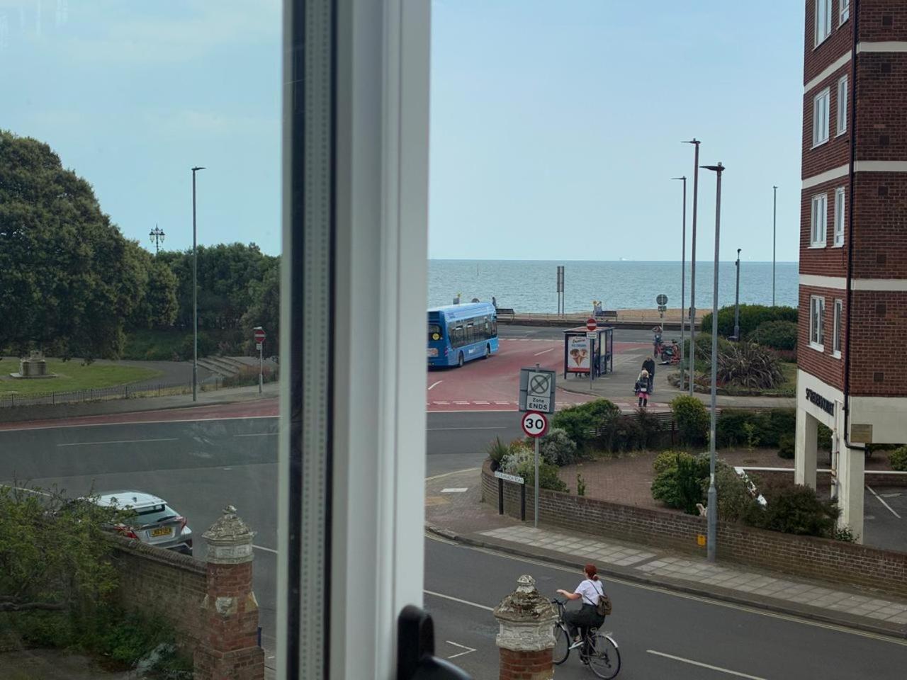 Inn By The Sea, Portsmouth - En Suite Rooms With Or Without Sea View, Onsite Ev 22Kw Eksteriør billede